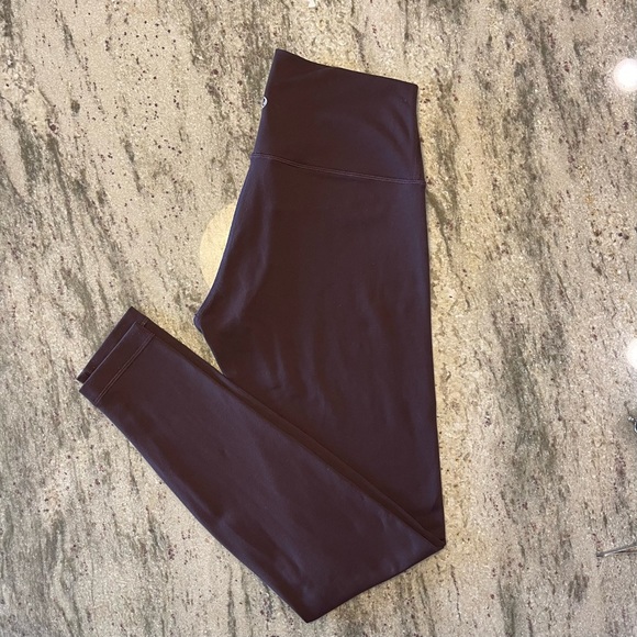 Lululemon Wunder Under Legging - Picture 2 of 8